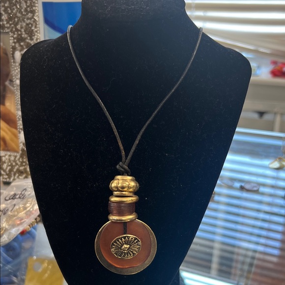 Gold and Brown Pendant Necklace - Picture 1 of 3